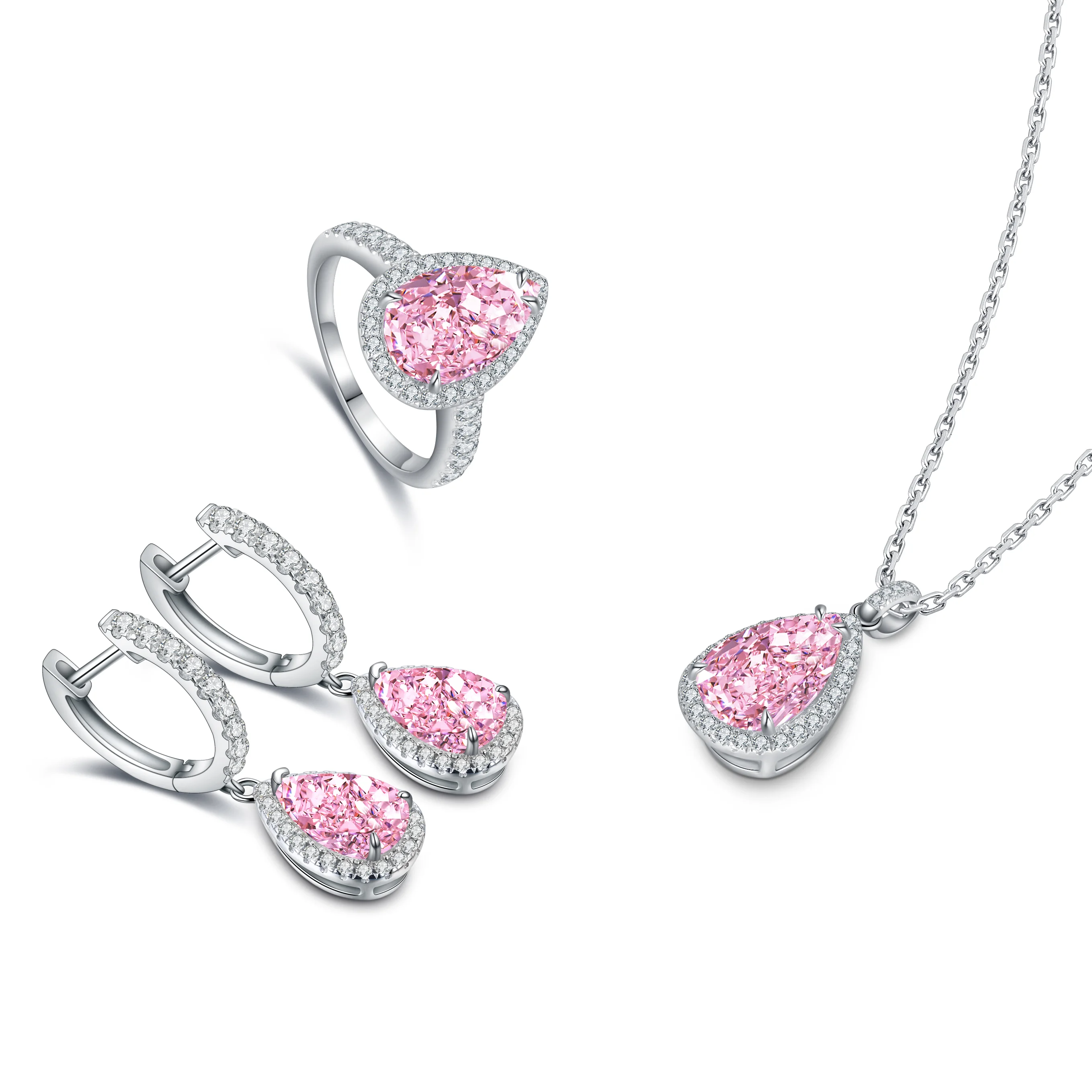 Комплект ювелирных изделий из серебра 925 пробы с муассанитом |