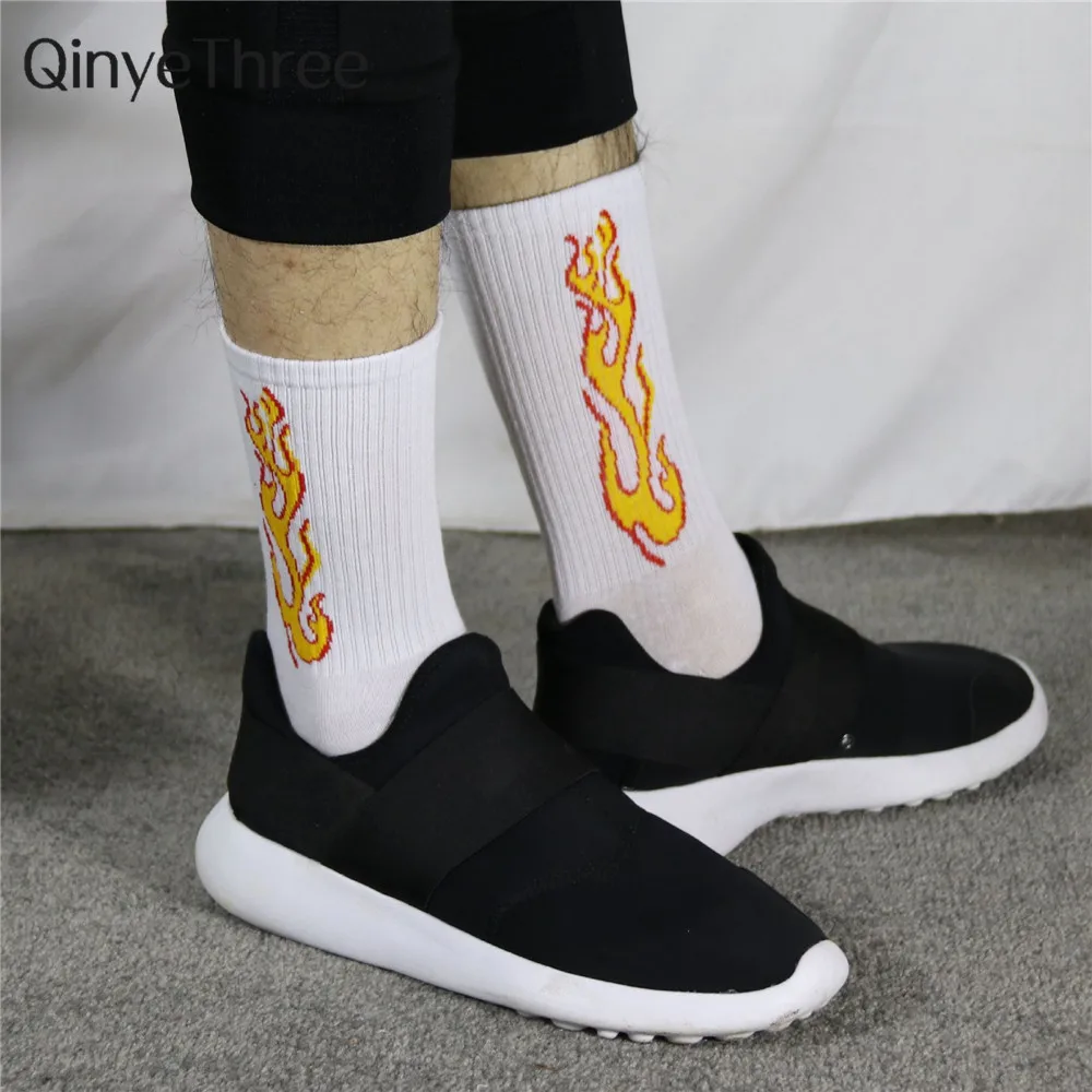 

Korean style fashion harajuku street hip hop socks unisex funny unisex socks happy skateboard flame women socks fire stripes