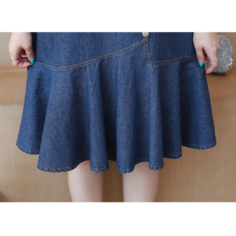 Платье женское джинсовое трапециевидное в ковбойском стиле средней длины |