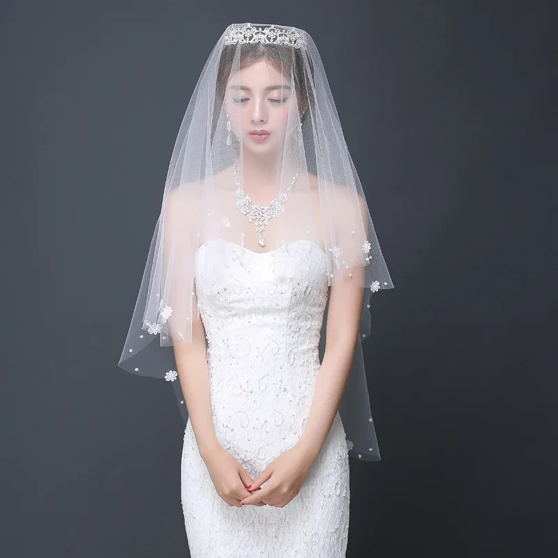 

Women Lace Edged Two Layers Short Wedding Veils With Comb Soft Tulle Wedding Accessories White Black Bridal Veils