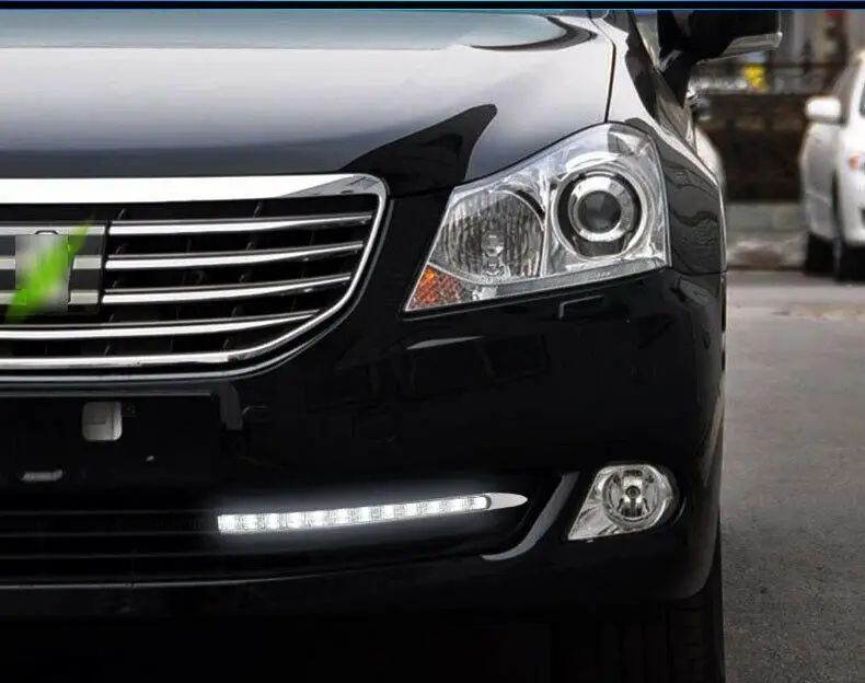 

Car LED Daytime Running Lights DRL /Turn Signal Lamp For Toyota Crown 2005-2011