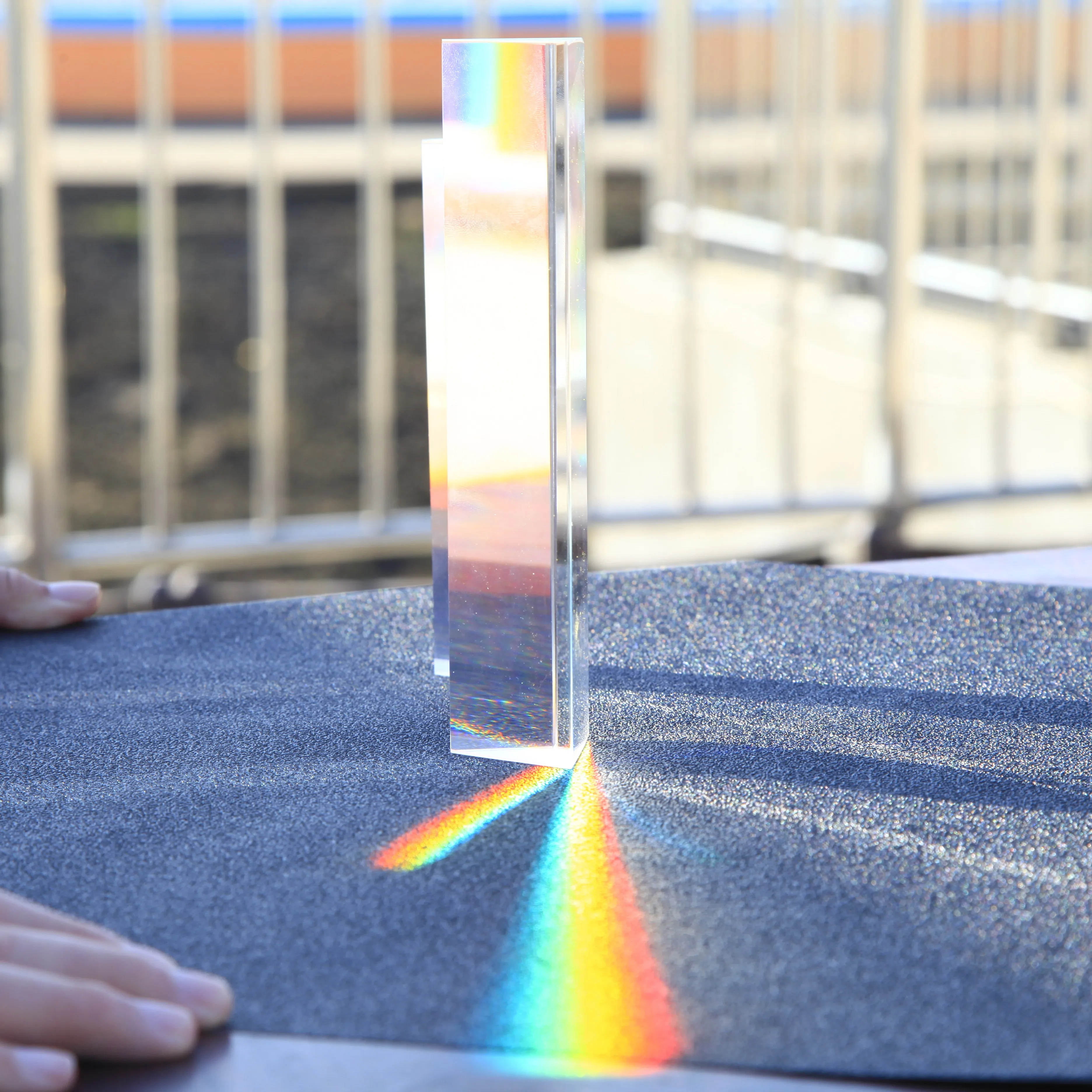 

30*30*60 мм оптическая стеклянная треугольная призма для изучения светового спектра