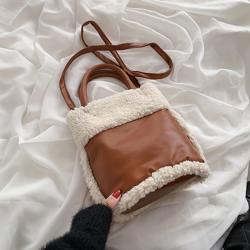 

Small Plush Crossbody Bucket Bag for Women 2021 Winter Hit Brand Designer Luxury Soft Warm Girls Side Shoulder Handbags Totes