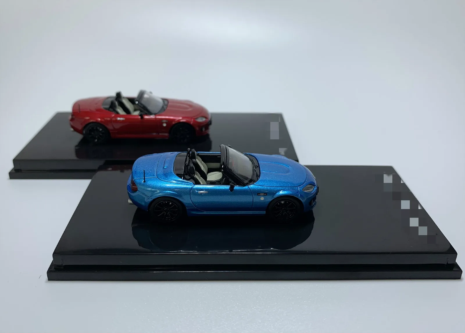 Масштаб 1:64 литье под давлением сплав модная модель родстер Miata изысканное
