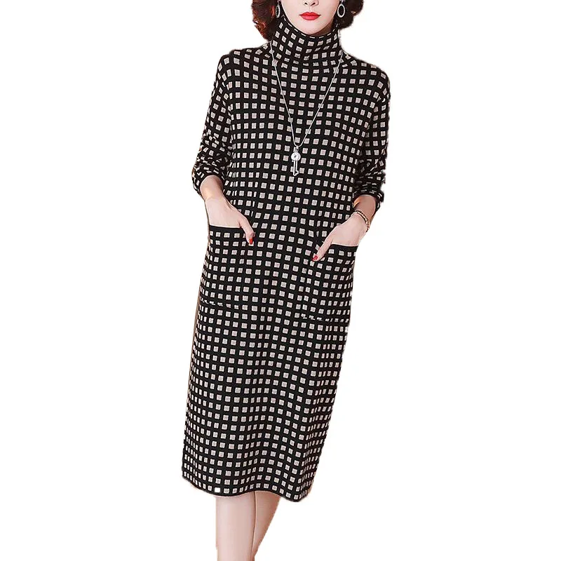 Женское платье осенне-зимнее черно-белое платье-свитер в клетку с высоким