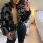 Женское короткое пальто на молнии, однотонный кардиган из искусственной кожи на белом утином пуху с зеркальным покрытием, зима 2021