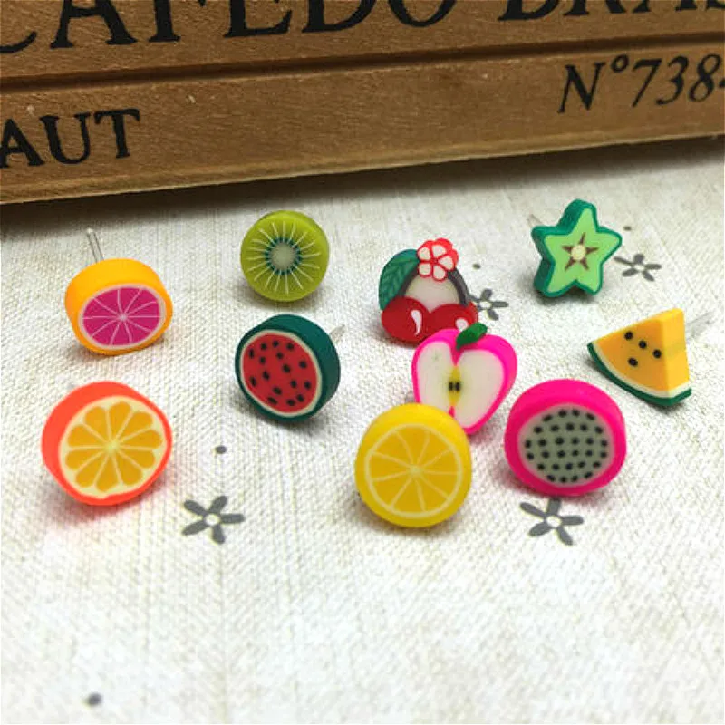 Бусины с разнообразными фруктами и цветами круглые плоские буквы алфавита