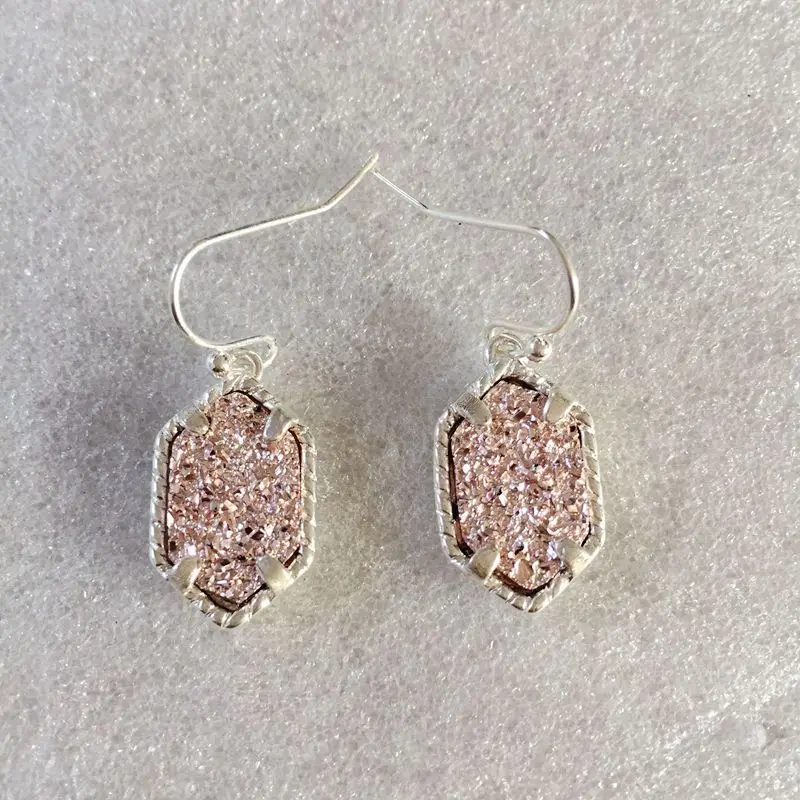 Овальная форма Агат Drusy выемками человеческое лицо серьги подвески с