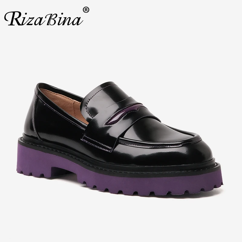 

RizaBina натуральная кожа Женская обувь на плоской подошве Модные круглый носок и платформа, весенняя обувь женская обувь на каждый день повсед...