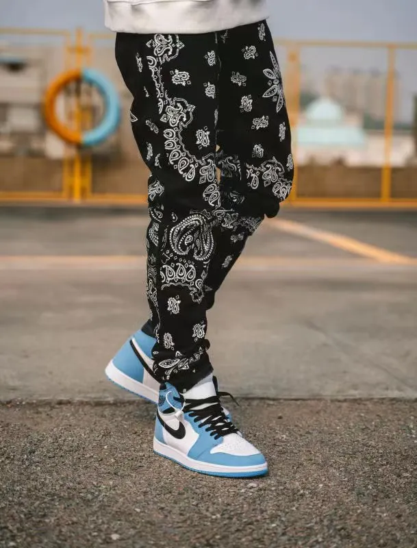 New Style AM Men's Jeans Male Street Tide Brand Washed and Distressed Blue Cashew Flower Hole Printed Slim Fit Jeans For Men