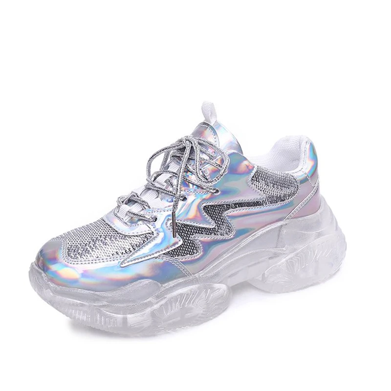 Женская обувь на не сужающемся книзу массивном каблуке коллекция 2019 года