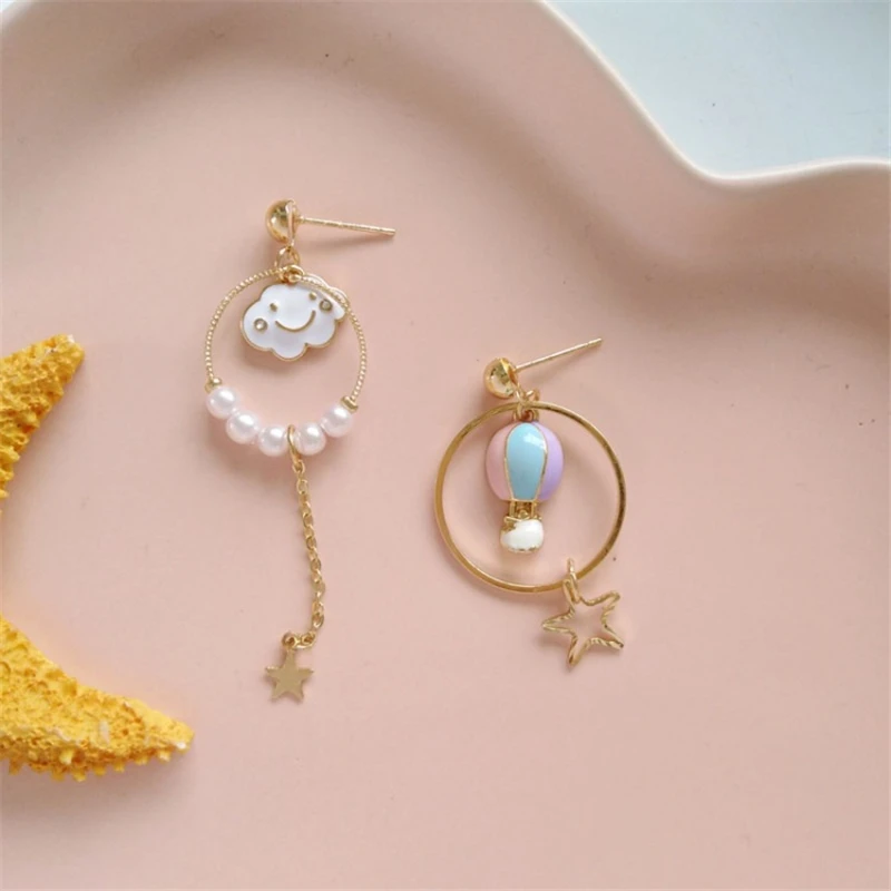 

Linmouge Fashion Asymmetry Hot Air Balloon Style Metal Earrings For Women Cute Little Cloud Pearl Female Trendy Jewelry EF192