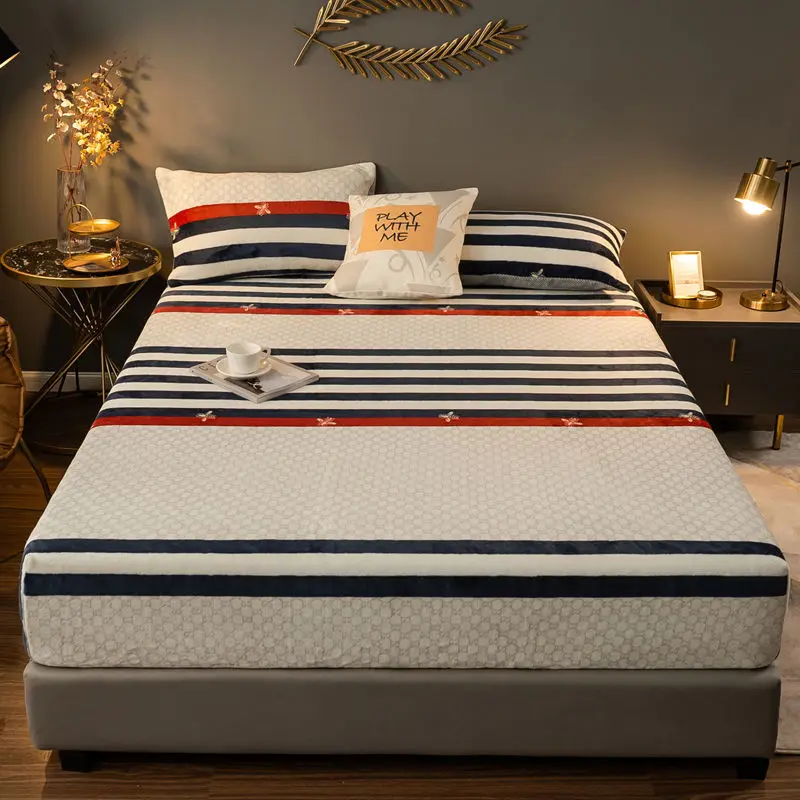 

Crystal velvet Thicken Quilted Bed Fitted Bed Sheet Mattress Cover King Queen Anti-Bacteria Air-Permeable Bed Pad