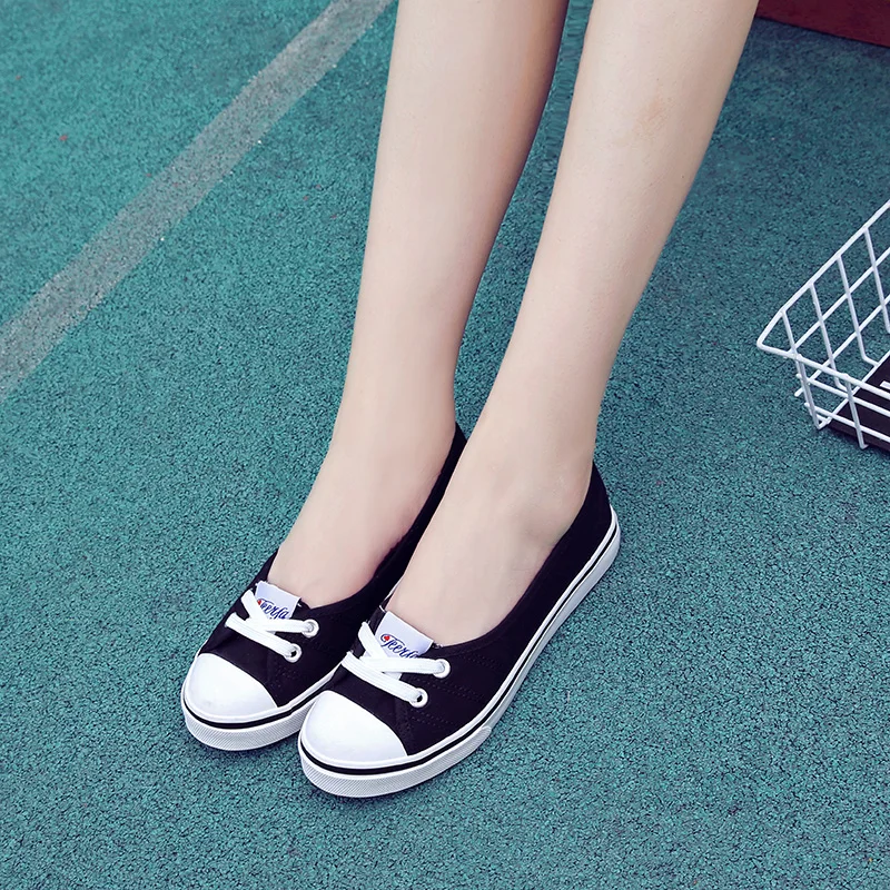 

Autumn Spring light canvas shoes women shoes slip-on Korean tide students set foot pedal flat shoes