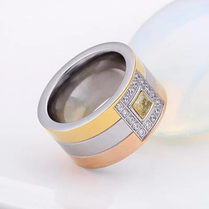 Роскошное обручальное кольцо золотистого цвета с большим размером 12 мм