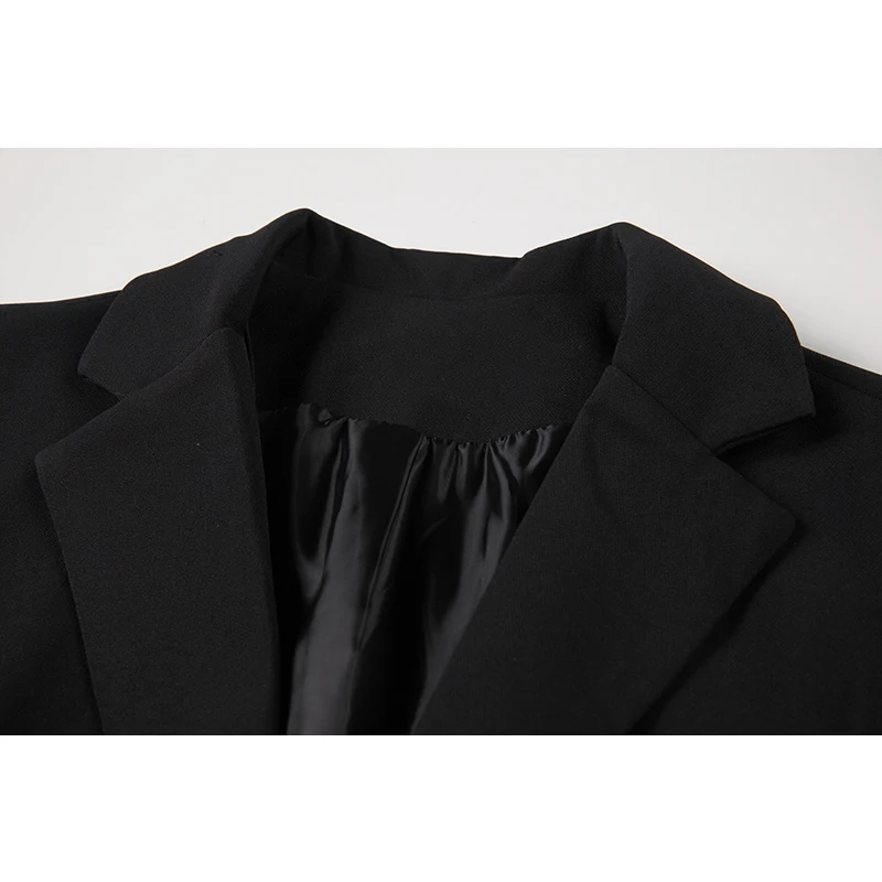 Женский двубортный блейзер с карманами повседневный однотонный в готическом