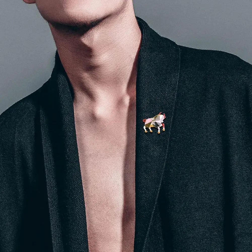 Женщина Сплава Мультфильм зодиака корова Форма брошь на шпильке для коллекции