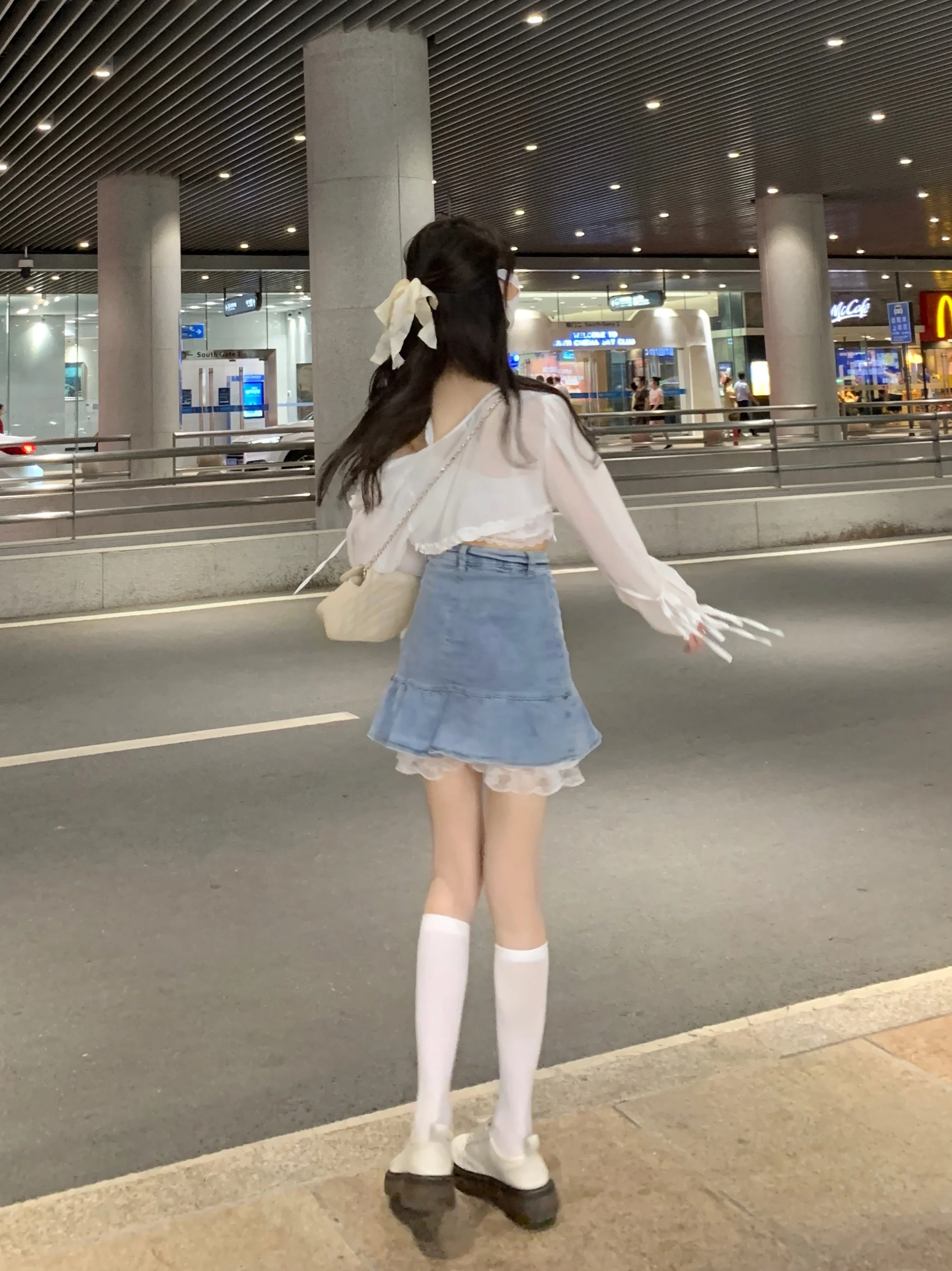 Женская Кружевная подвязка носит новый летний белый короткий милый и острый Топ