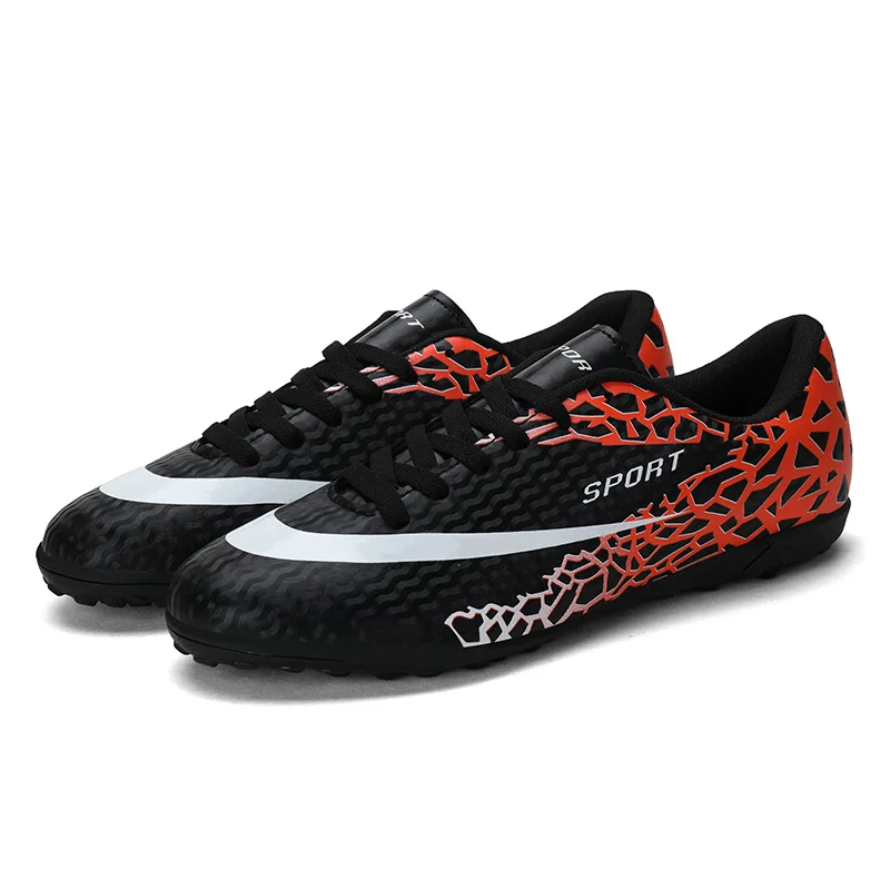 

Outdoor Soccer Shoes Men Lightweight Sport Shoes Summer Sneakers Breathable Football Shoes Kids Anti-Skid Soccer Boots Boys
