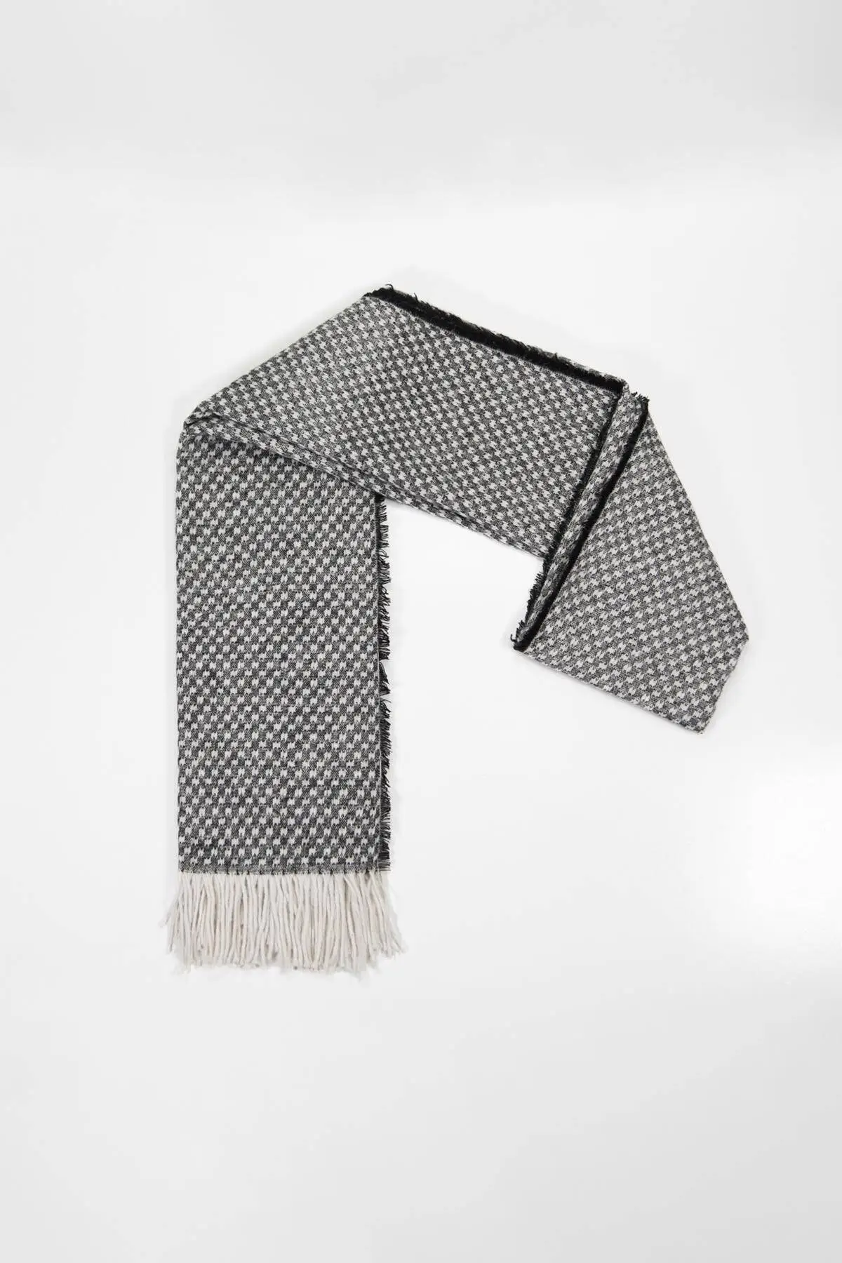 

2021 Fashion Shawl Black Honeycomb Patterned Shawl