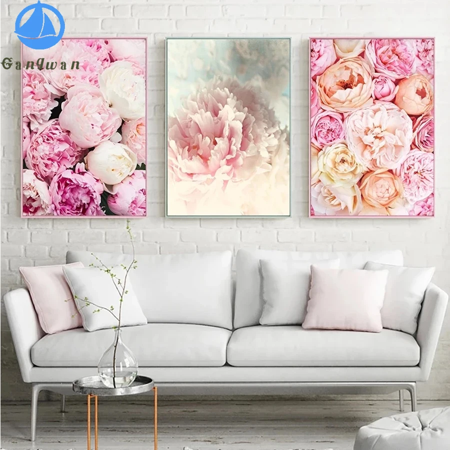 

Картина-мозаика с изображением пиона, в скандинавском стиле