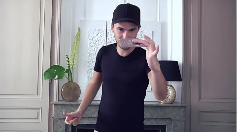 

Cashless by Jordan Gomez magic tricks