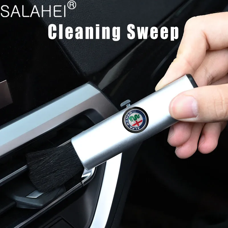 

1pc Car retractable cleaning brush Computer Dashboard Air Conditioner Plastic cleaning brush For Alfa Romeo 4C 8C 156 166 159
