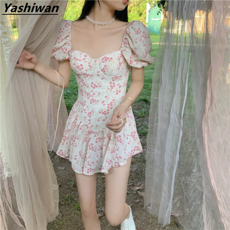 

Floral Dress Female Bubble Sleeve French Square Collar Short Sleeve Skirt 2021 Summer New Temperament Short Skirt
