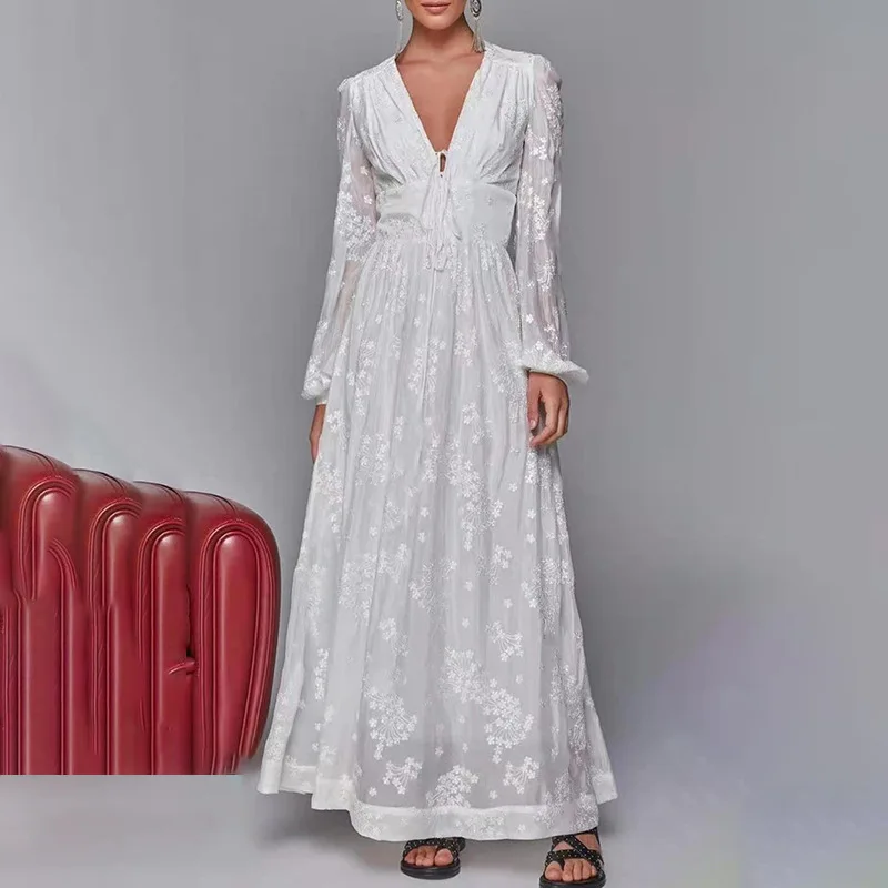 

Bohemian Lace Long Sleeve BOHO Wedding Dresses Long Big Swing Vintage V Neck Bridal Gowns Pearls Beach Dress Robe