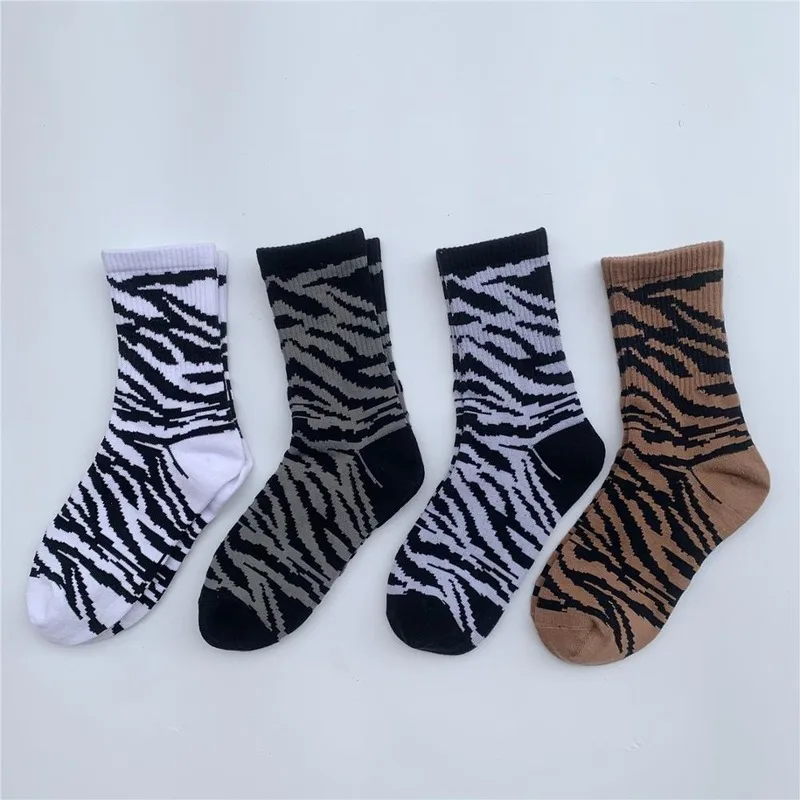 

New Fashion Striped Women Long Socks Black White Harajuku Vintage Warm Wool Student Girl Long Socks