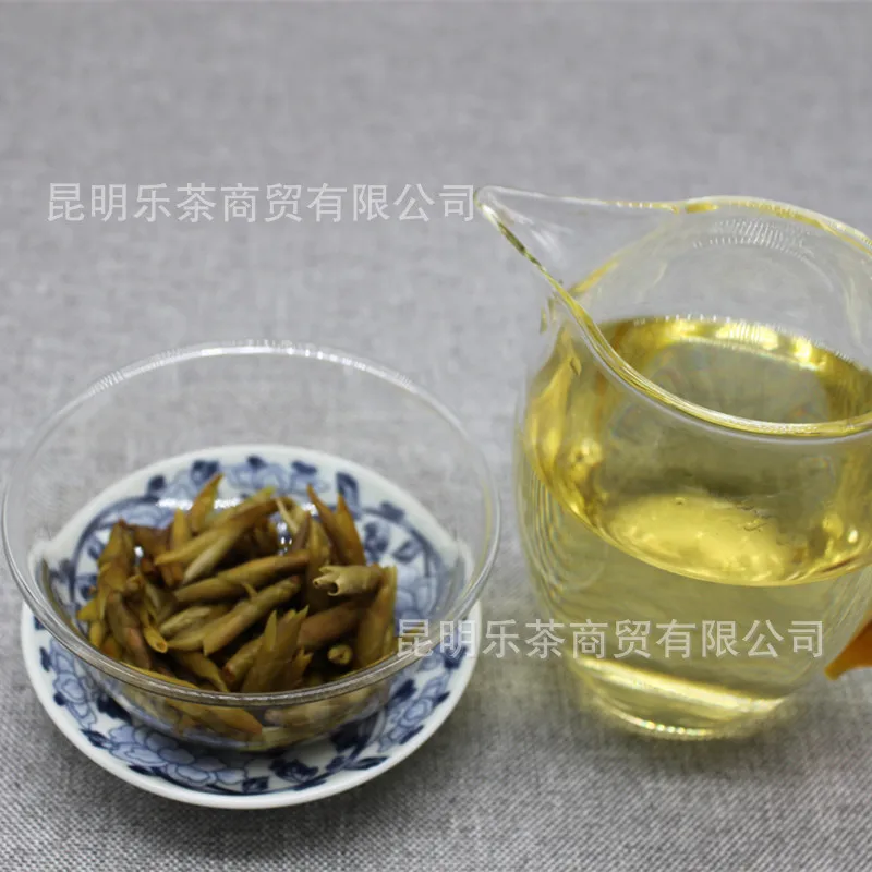 Весенний натуральный белый ябао * Серебряный бутон Yunnan сырой чай YA BAO Cha |