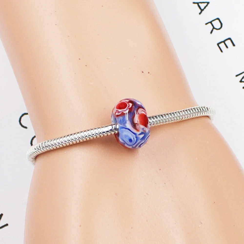 Браслет ручной работы из глазури и стеклянного бисера в богемном стиле