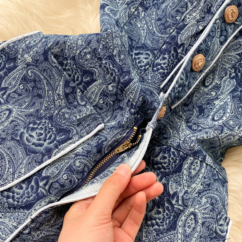 

2021 Spring and Summer Design One-piece Lapel Short Scheming Hollow Clavicle High-Waist Wide-Leg Shorts Buttons Jumpsuit