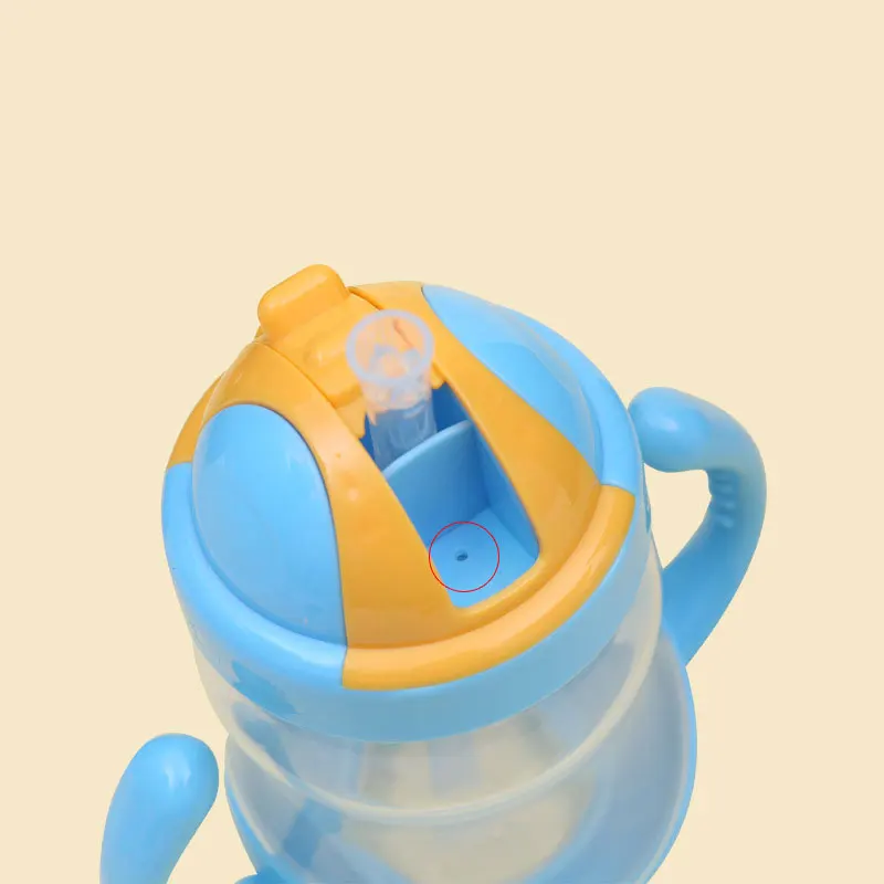 

1pcs Drinking Cup Horn Handle Slide Design Leak-proof Drinking Cup Baby training drinking cup-PP material newborn silicone stra