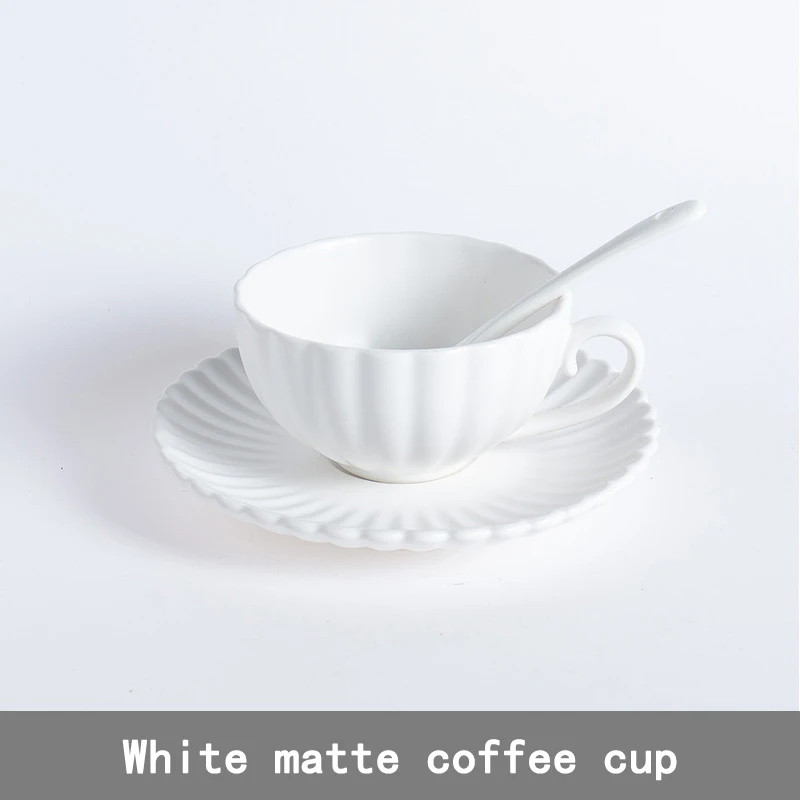 white color Wourmth Nordic Матовая кофейная чашка и ложки для блюдца Набор бытовой чайной чашки Простой керамический стакан для молока Емкость Европейская посуда - Цвет: white color