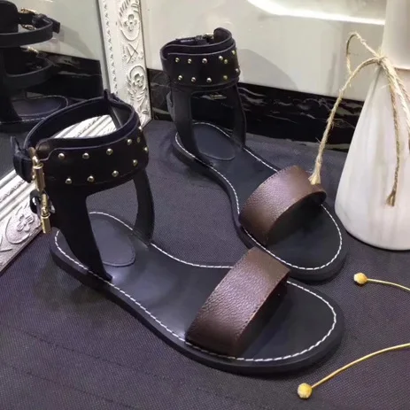 

Luxury brand shoes hot sale open toe rivet sandals flat heel women sandals casual shoes female size 41-42