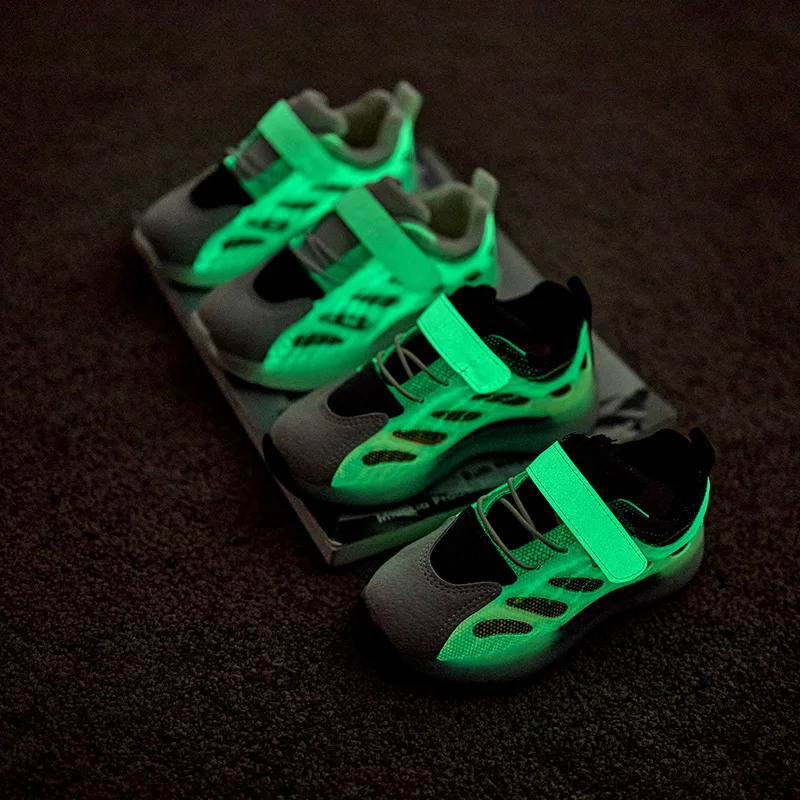 

2021 Spring Boys Sports Shoes Spot Flying Woven Casual Artificial Leather Breathable Magic Stick Luminous Children's Shoes 27-31