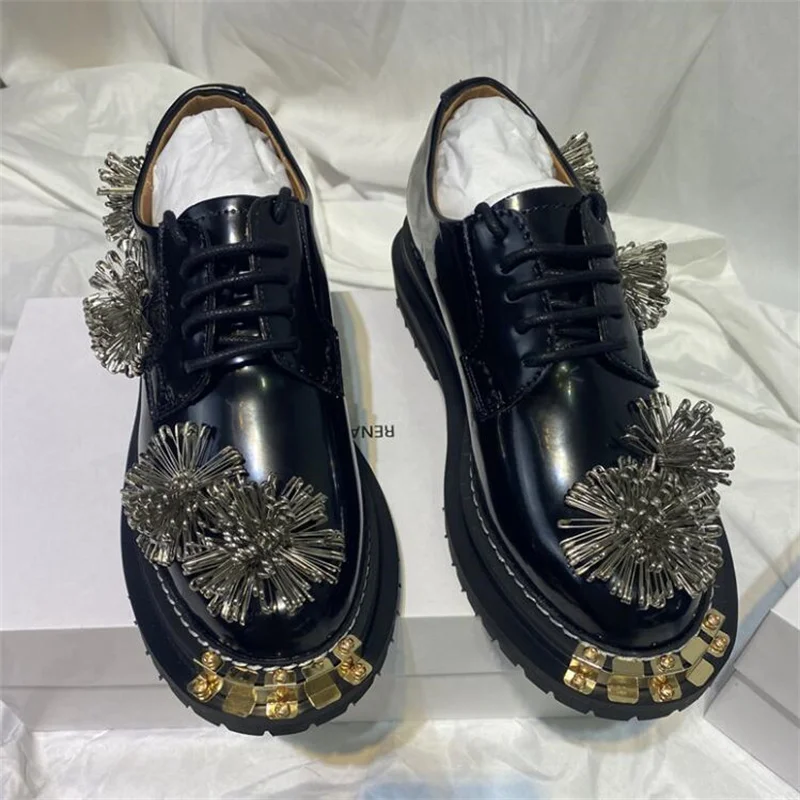 Женские туфли с круглым носком туфли-лоферы металлическими булавками оксфорды