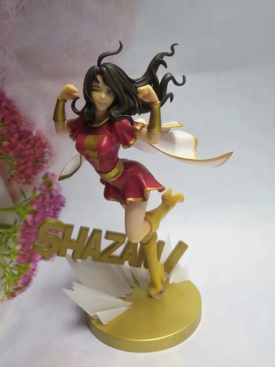 

Аниме красивая девушка шазам Мэри Marvel сцена 1/7 модель коробка 22 см фигура