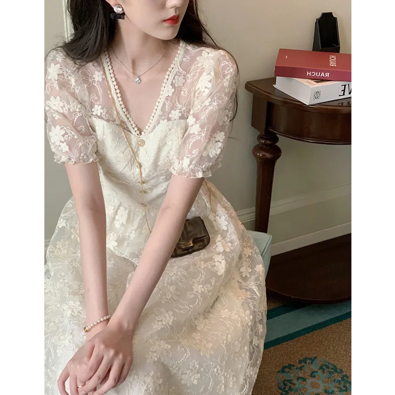 

French Fashion Women Short Sleeve V-neck Elegant Temperament Lace Floral Embroidery White Dress Casual Summer Slim Vestidos