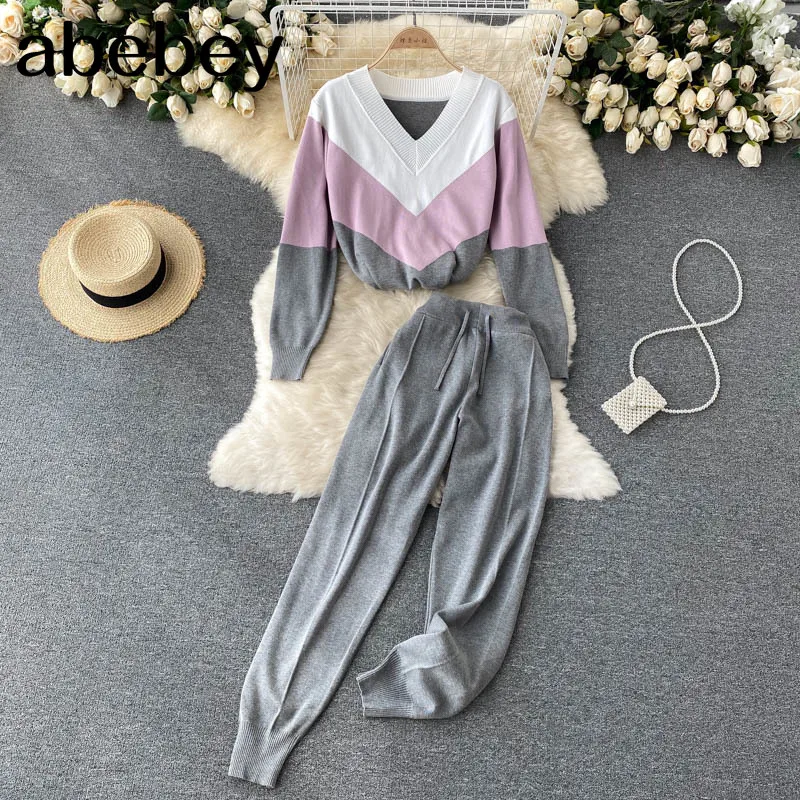 

Женский трикотажный костюм, повседневный комплект из двух предметов, пуловер с длинным рукавом и V-образным вырезом и длинные брюки с высоко...