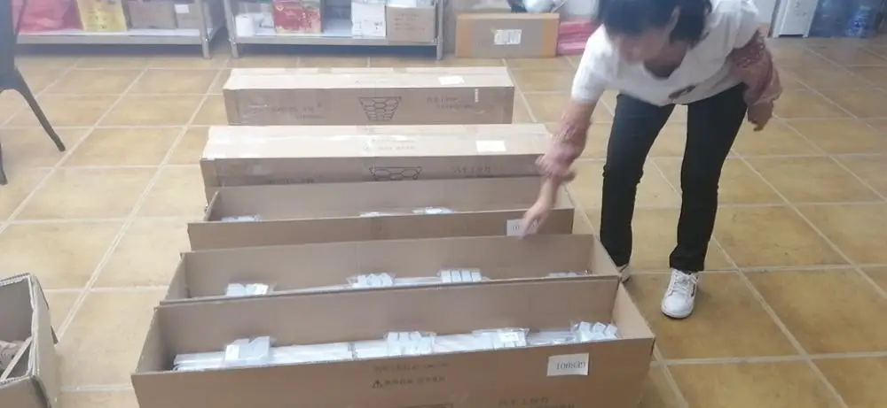 Индивидуальная автомобильная лампа для салона красоты с сотовой насадкой люстра