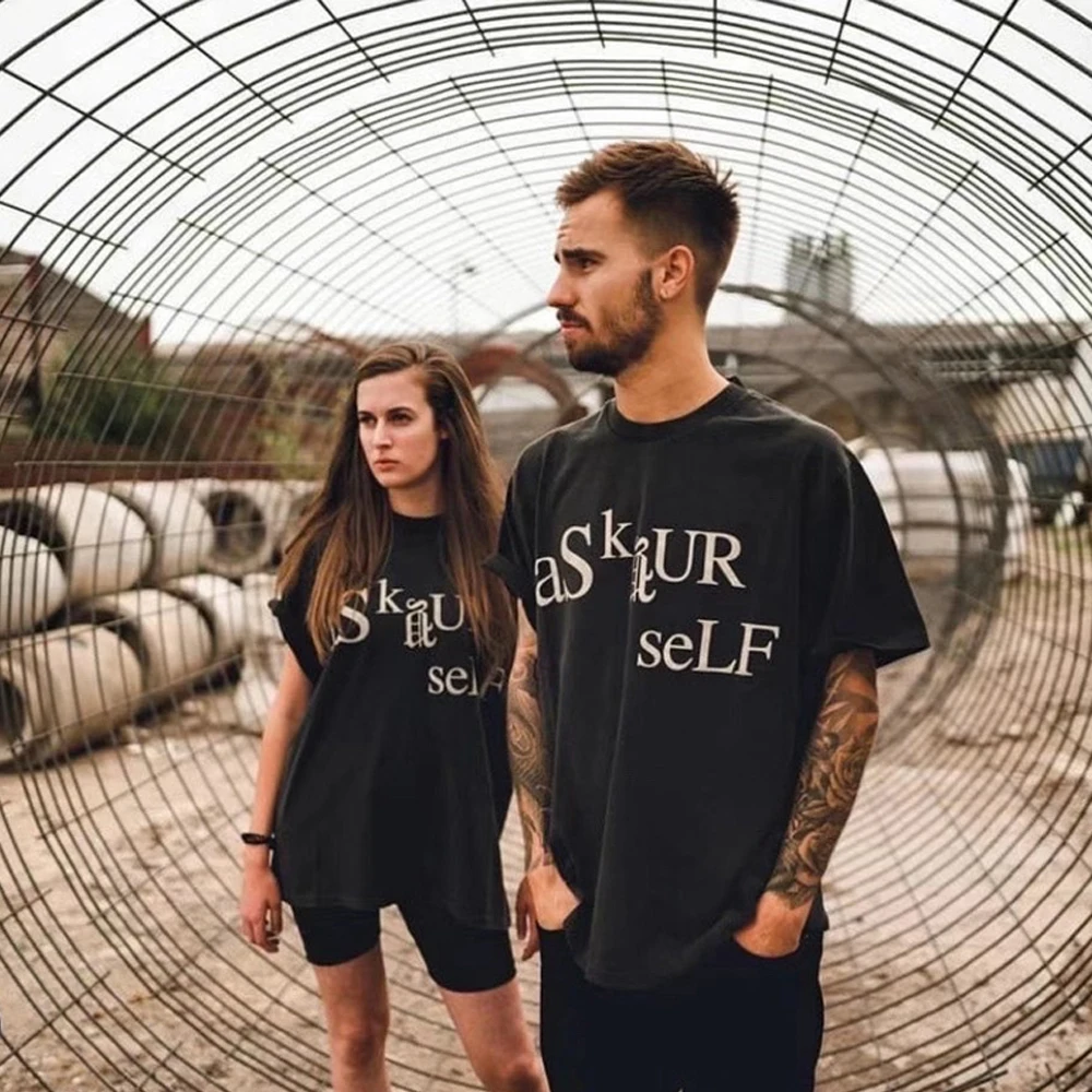ASKYURSELF Старый логотип футболка с короткими рукавами и надписями черный S XL
