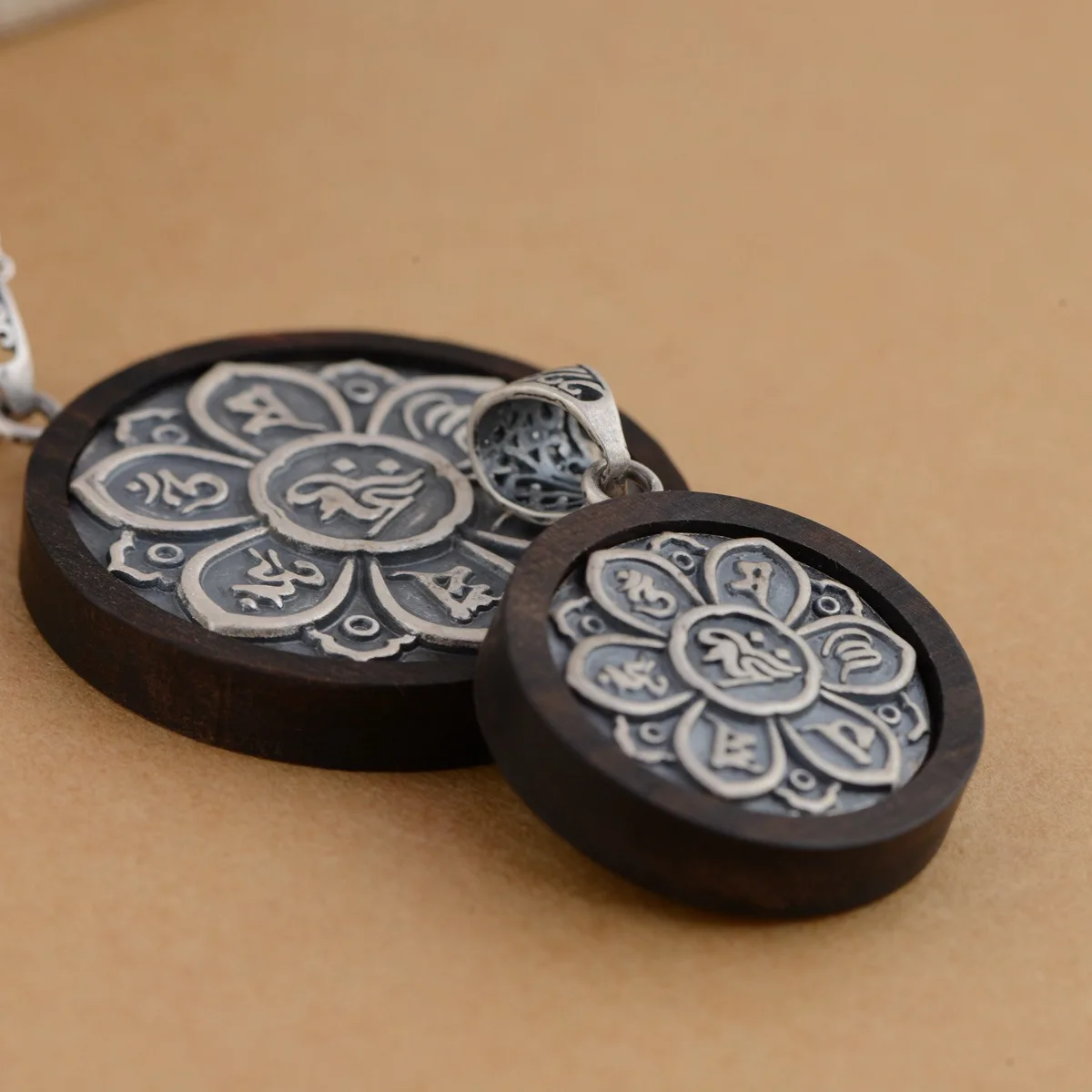 Настоящее 925 пробы серебро сандаловое дерево Подвеска мантра шесть слов резной