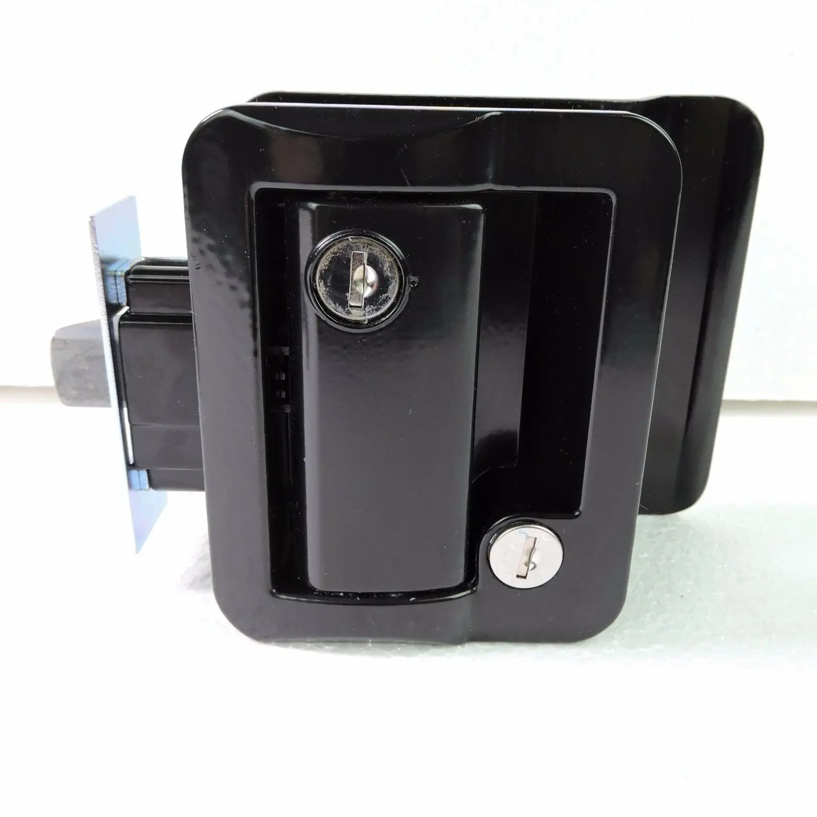 

Черный замок с защелкой для дверей автофургонов, для автомобилей, прицепов, шкафов