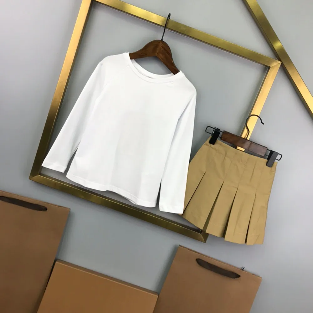 

Explosive 2021 girls' early autumn new suit, cotton long-sleeved T-shirt with pleated skirt, essential style for little princess