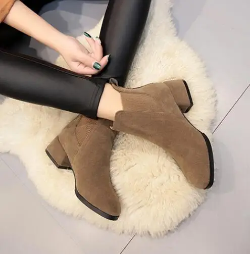 Новые осенне-зимние ботинки женские грубые модные черные ботильоны Дикий