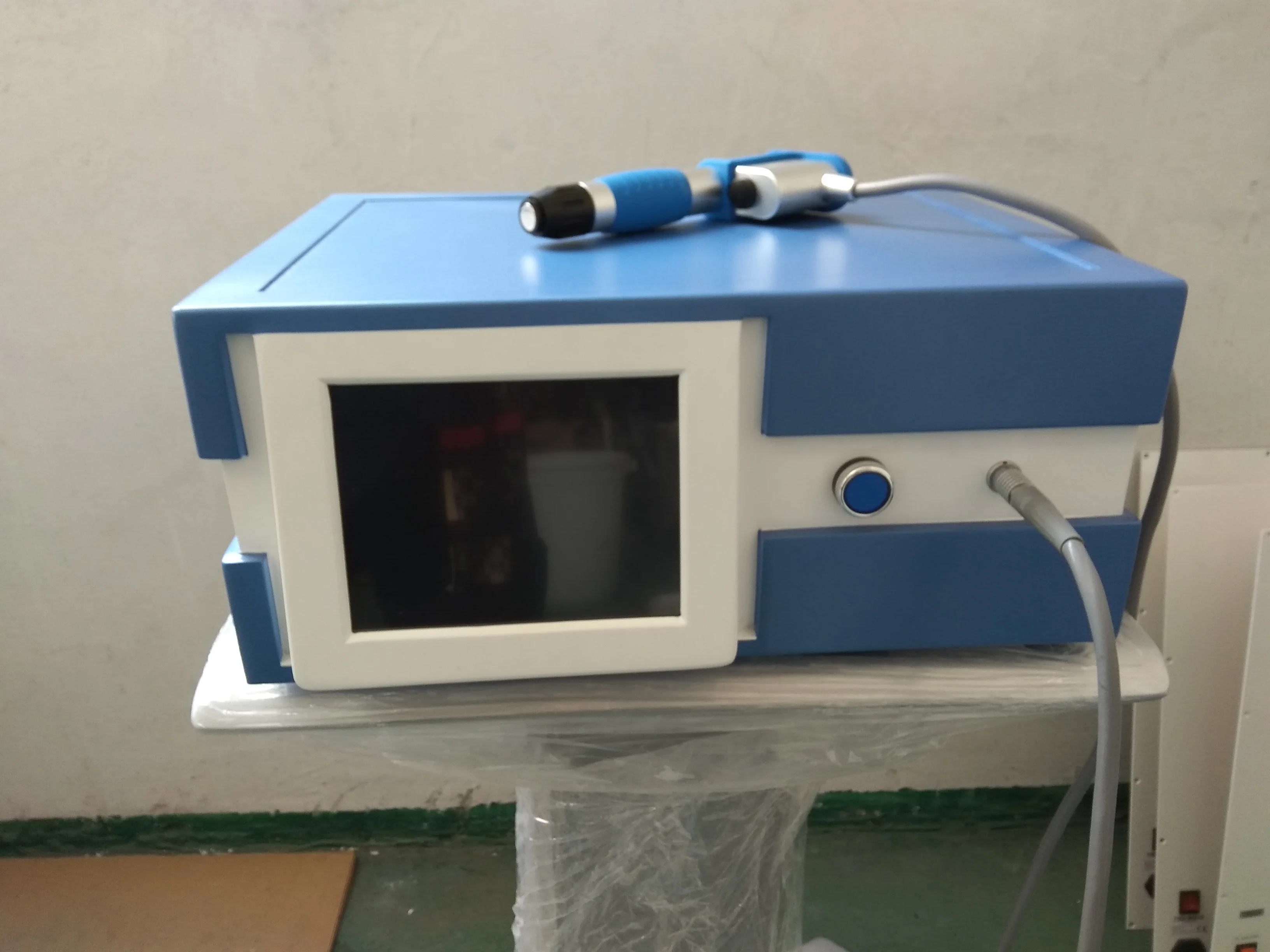 Портативная терапевтическая машина ударной волны/высокой