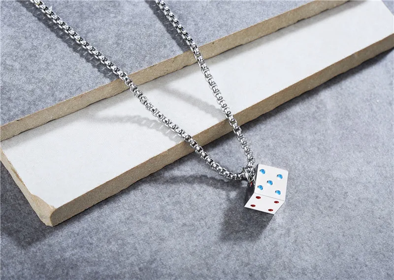 Индивидуальный кулон из нержавеющей стали с кубиками прямоугольный