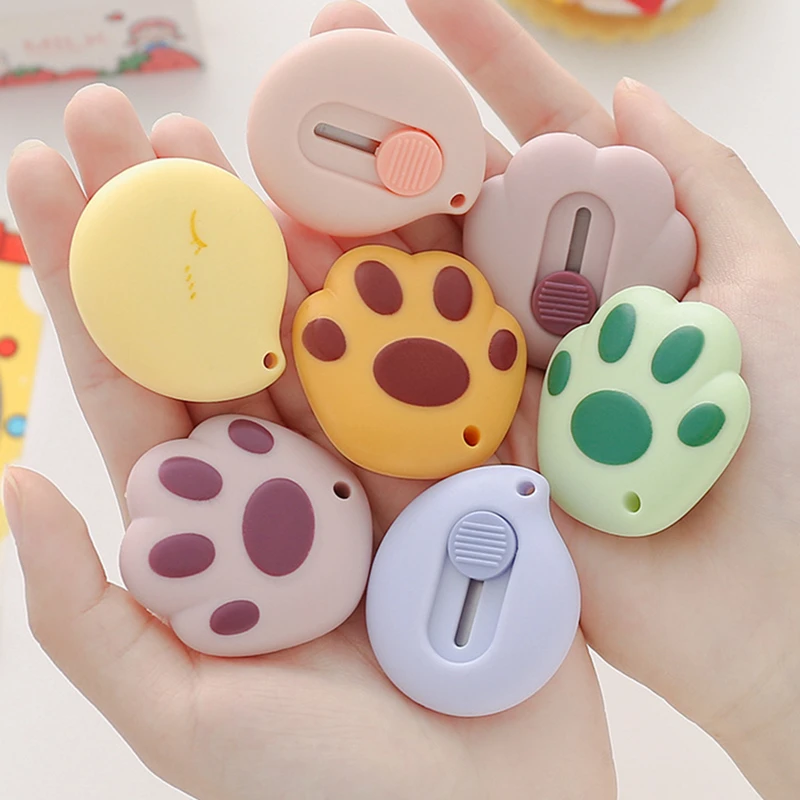 

1 PC Cute Cartoon Cat Claw Retractable Paper Cutter Utility Knives Stationery for School Office Home